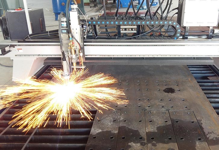 Máy cắt plasma CNC dùng trong gia công cơ khí